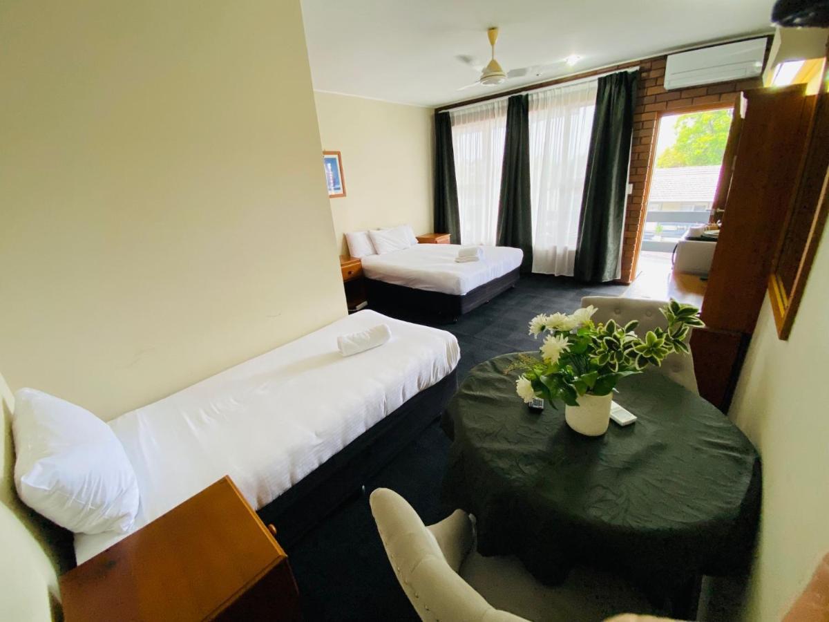 Nowra Motor Inn Bagian luar foto